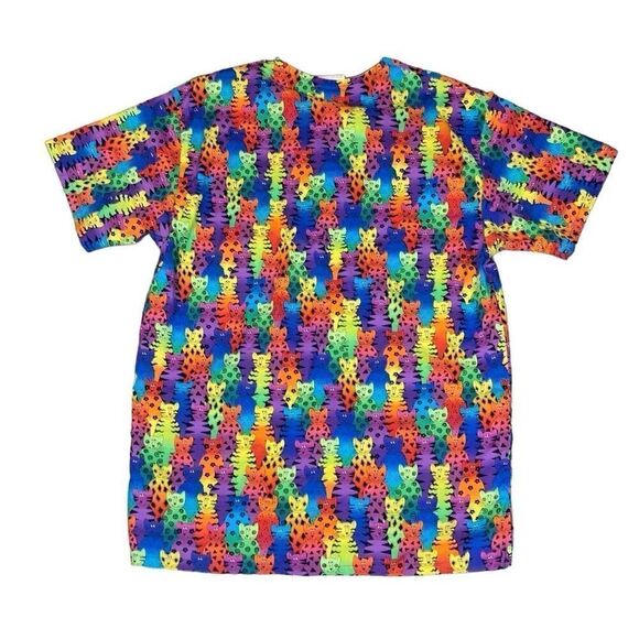 Vtg Peaches Size XS 100% Cotton All Over Rainbow Cat Print Vet Medical Scrub Top - Picture 2 of 4